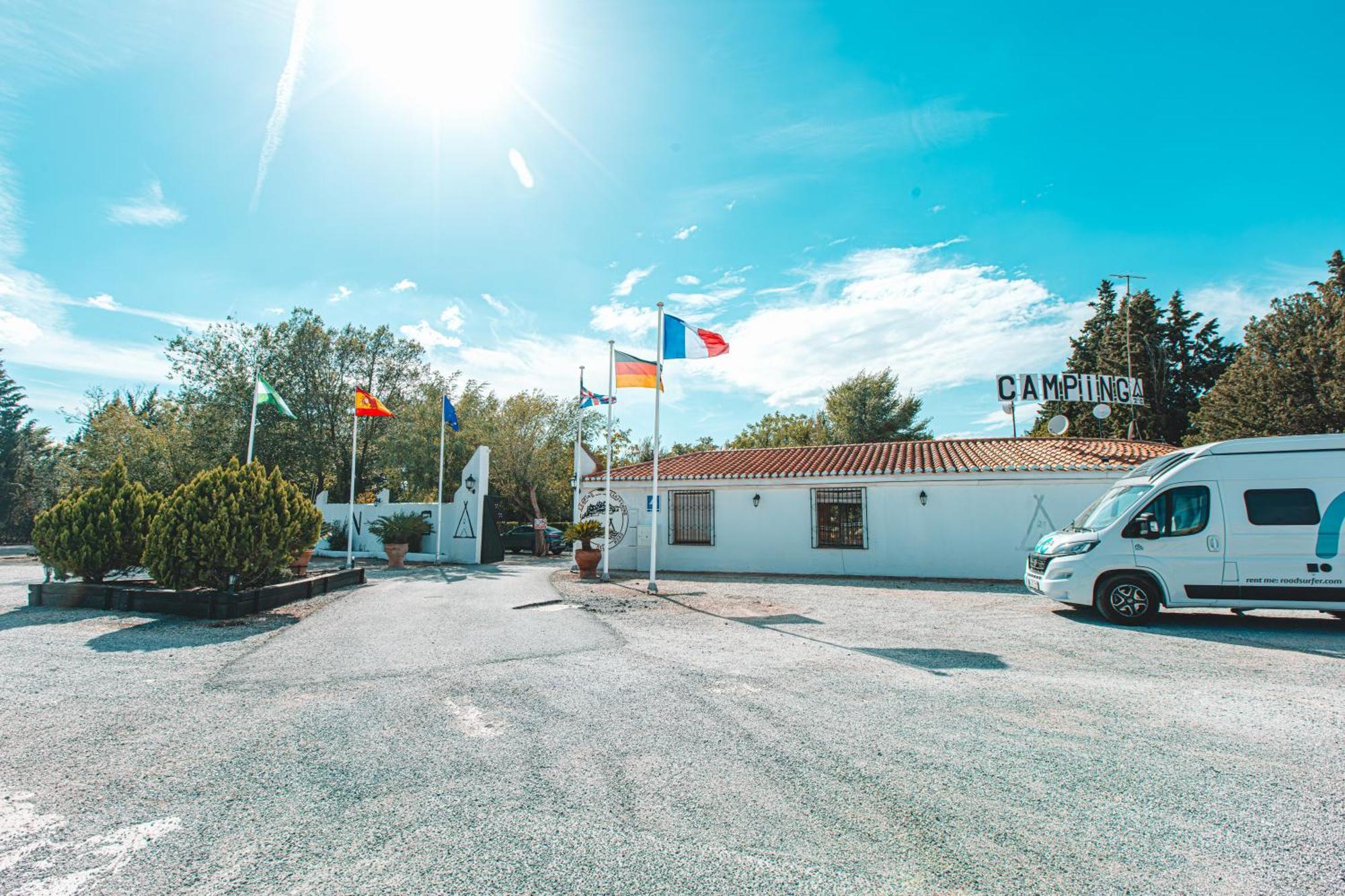 Camping & Bungalows Suspiro Del Moro Otura 외부 사진